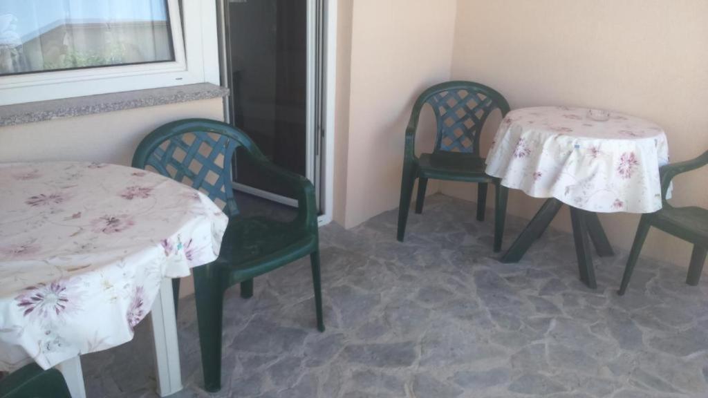 Apartments Ninske Vodice Bilik gambar