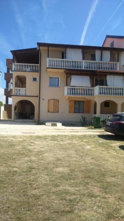 Apartments Ninske Vodice Luaran gambar