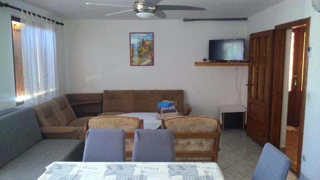 Apartments Ninske Vodice Bilik gambar