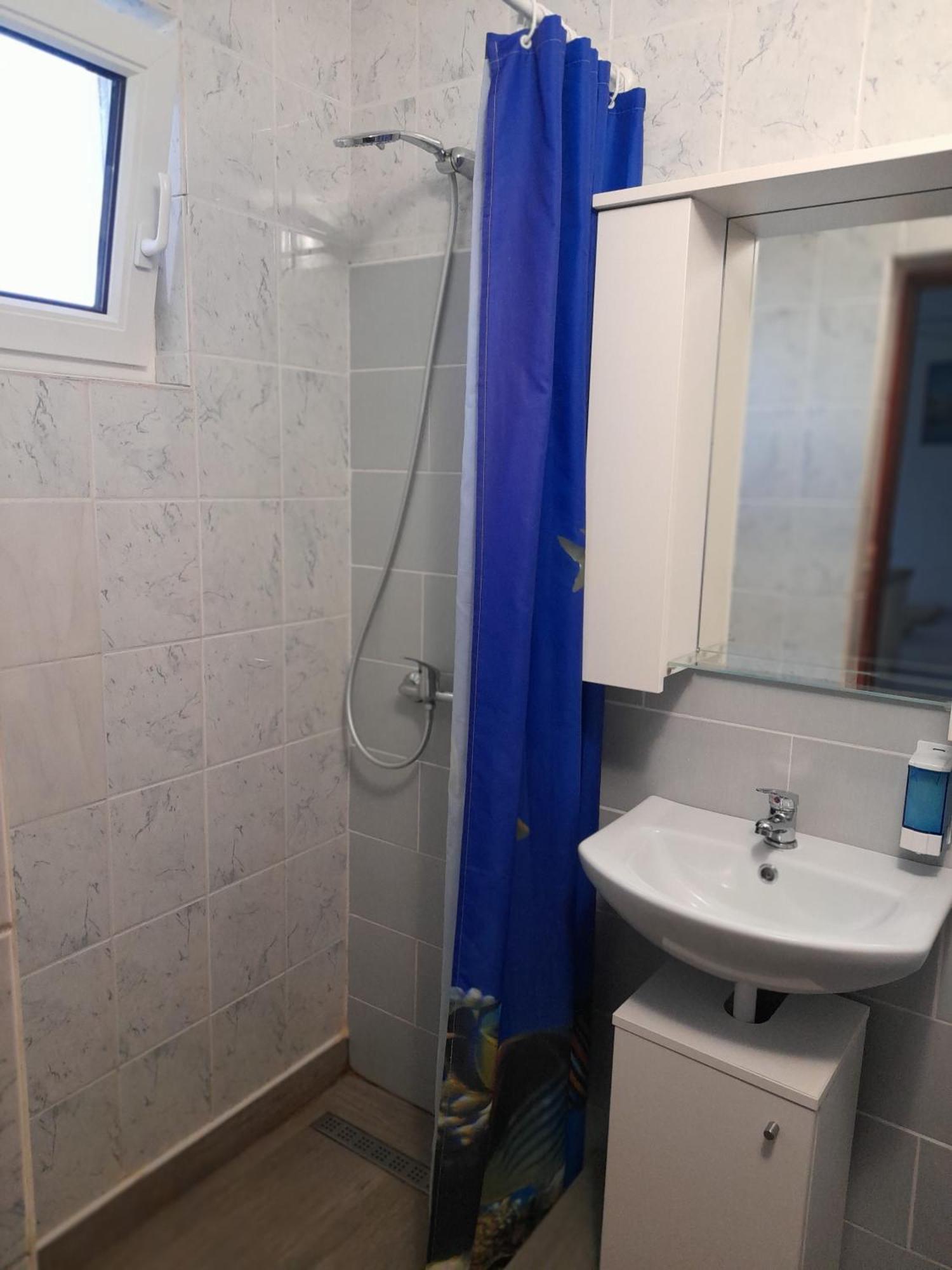 Apartments Ninske Vodice Bilik gambar