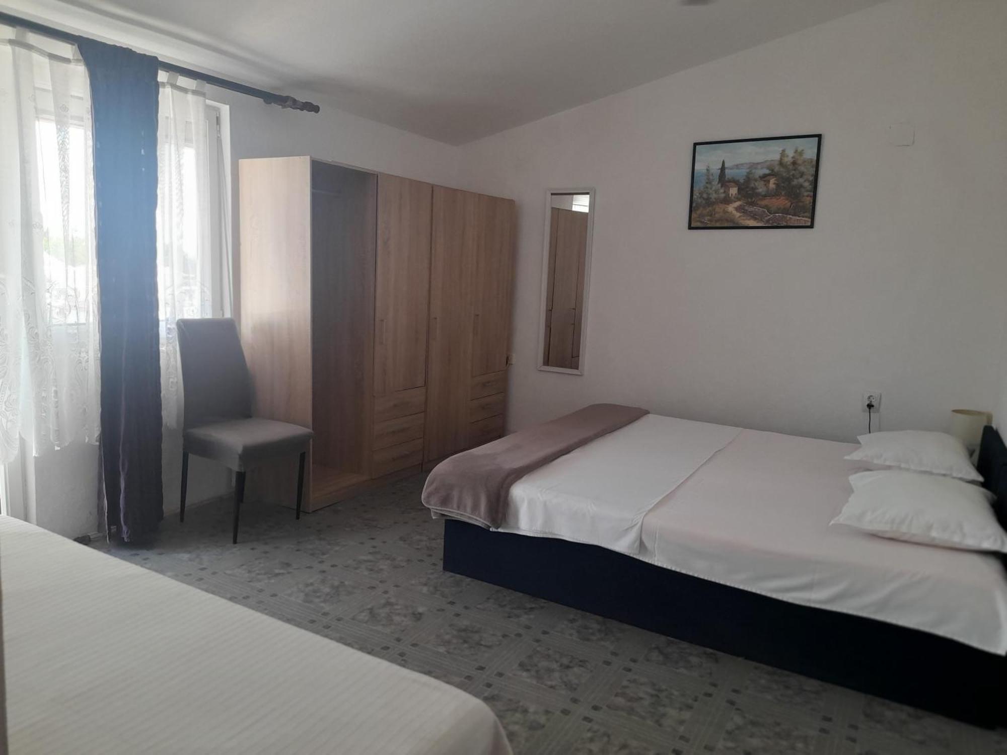 Apartments Ninske Vodice Bilik gambar